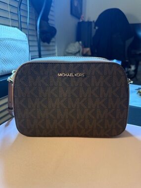 Michael Kors Crossbody Bag